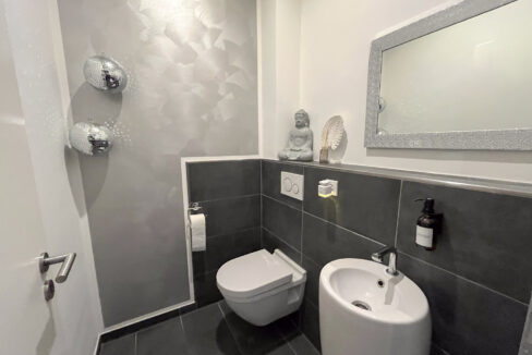 WC 1