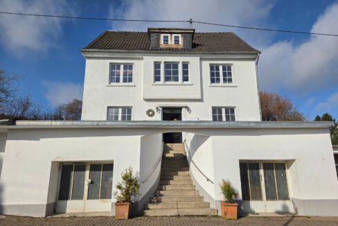 Straßenansicht