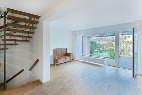 Wohnzimmer mit Terrasse