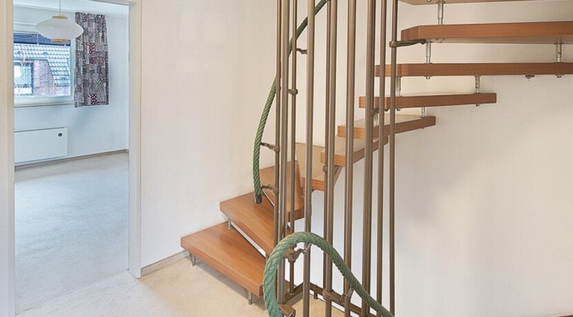 Treppe zum Dachgeschoss