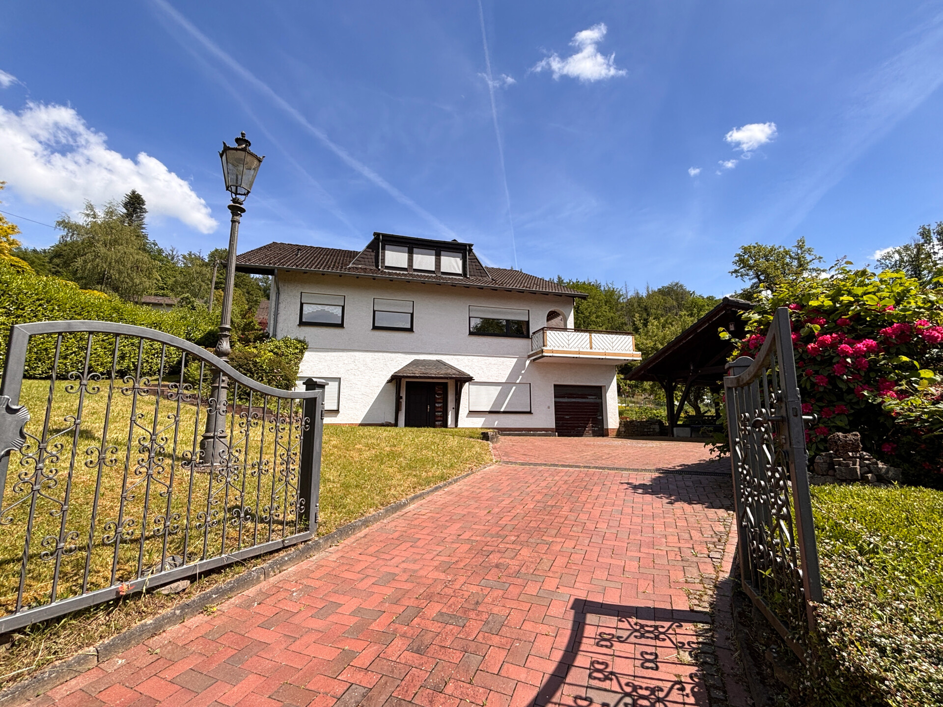 Idyllisch gelegenes Einfamilienhaus mit viel Freiraum in Windeck!