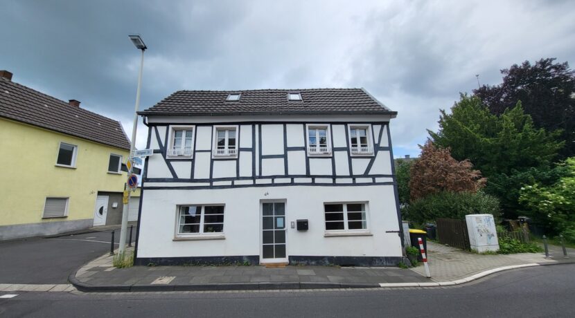 Straßenansicht Haus C