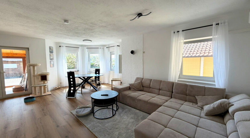 Wohn-/Esszimmer (EG)