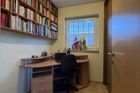 Büro im Erdgeschoss