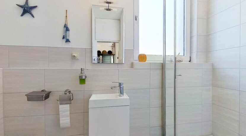 G-WC mit Dusche