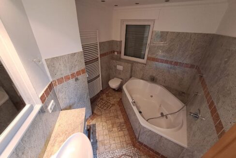 Badezimmer EG