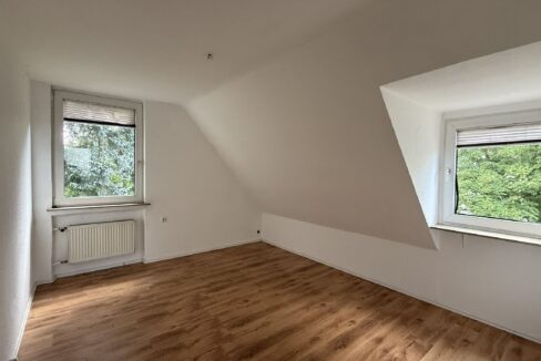 Kinder-/Schlafzimmer