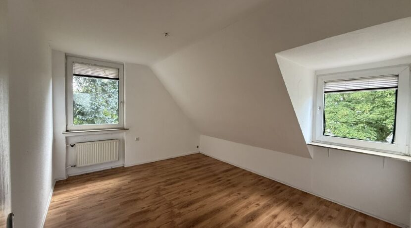 Kinder-/Schlafzimmer