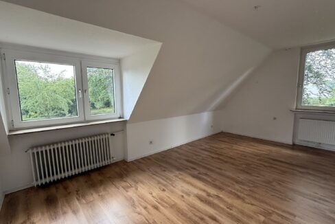 Kinder-/Schlafzimmer