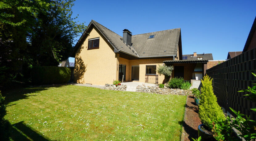 ... auf 705 m² Grundstück