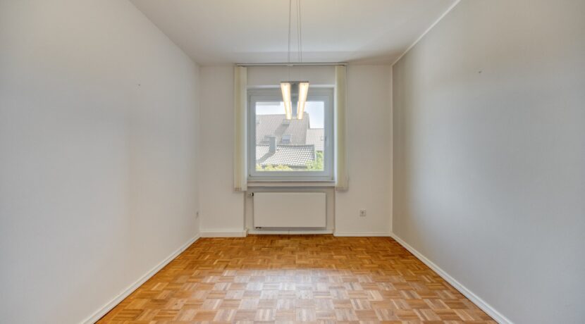 2. Kinderzimmer / Arbeitszimmer