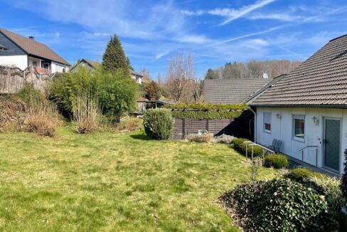 Grundstück hinter dem Haus