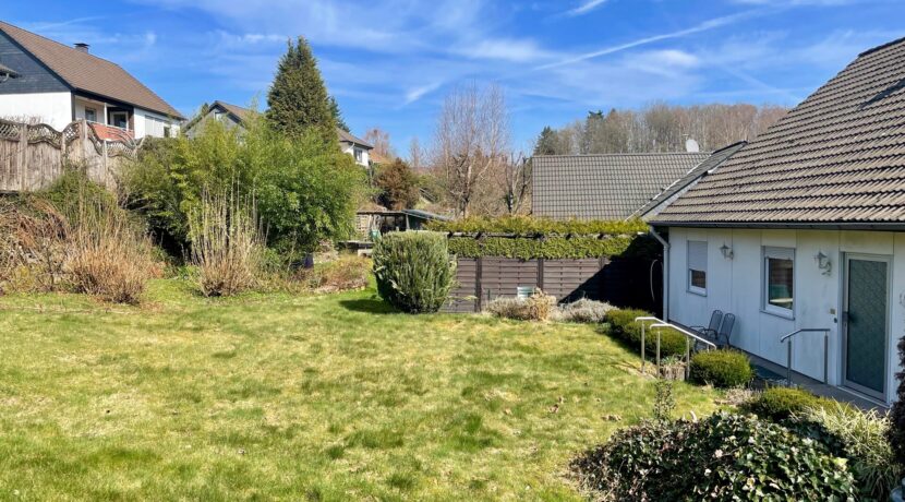 Grundstück hinter dem Haus