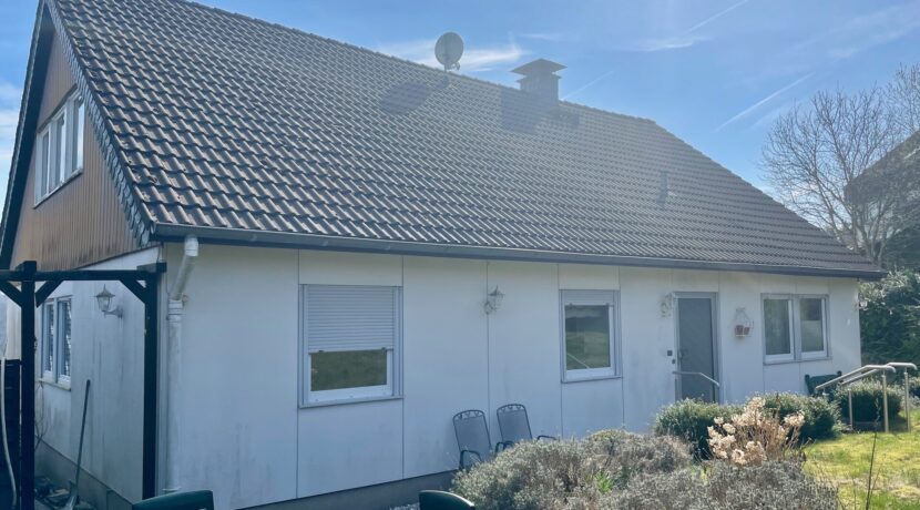 Ansicht mit Hauseingang