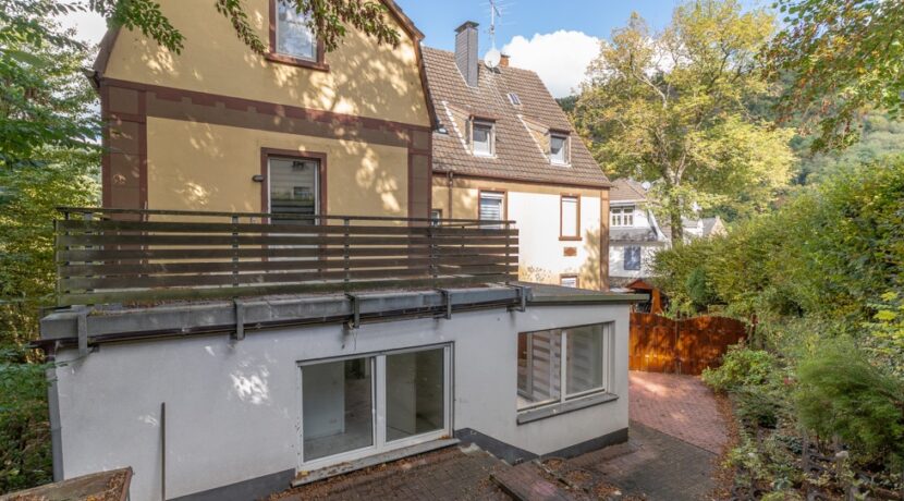 Ca. 50 m² Terrasse auf zwei Ebenen