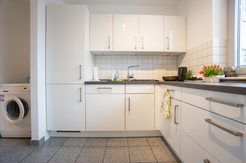 Düsseldorf-Oberkassel: Exklusives Wohnen in Oberkassel – Großzügige Traumwohnung mit Blick ins Grüne - Foto 3