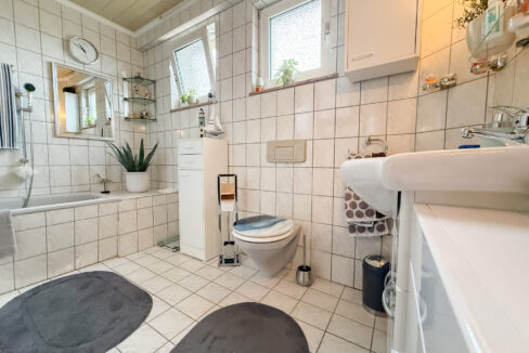 Badezimmer EG