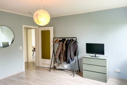 geräumiges Schlafzimmer