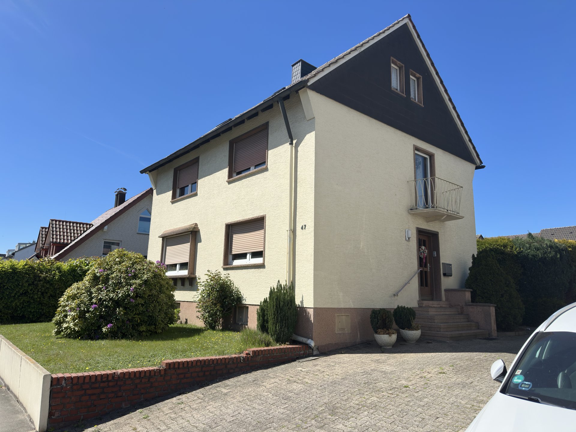 Einfamilienhaus mit Keller und Garage in Holzwickede