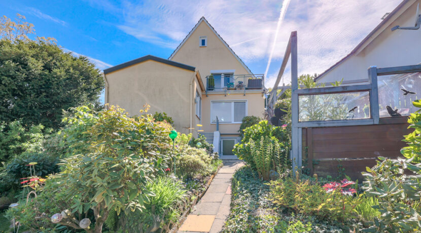 Gartenseitige Hausansicht