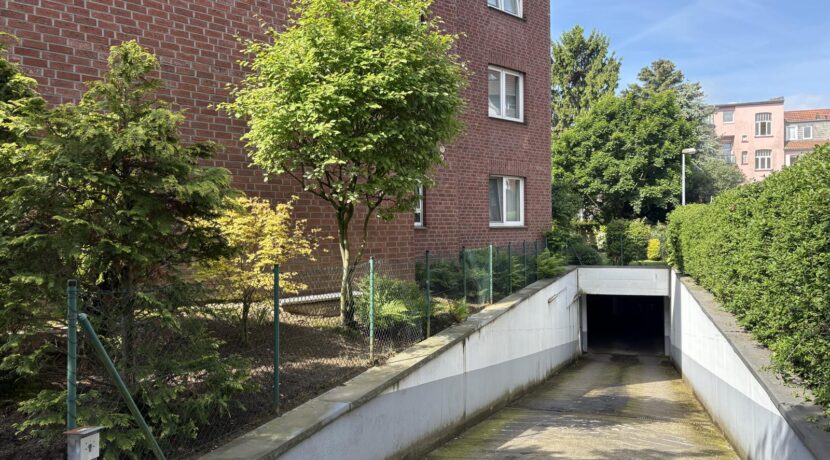 Tiefgaragenzufahrt
