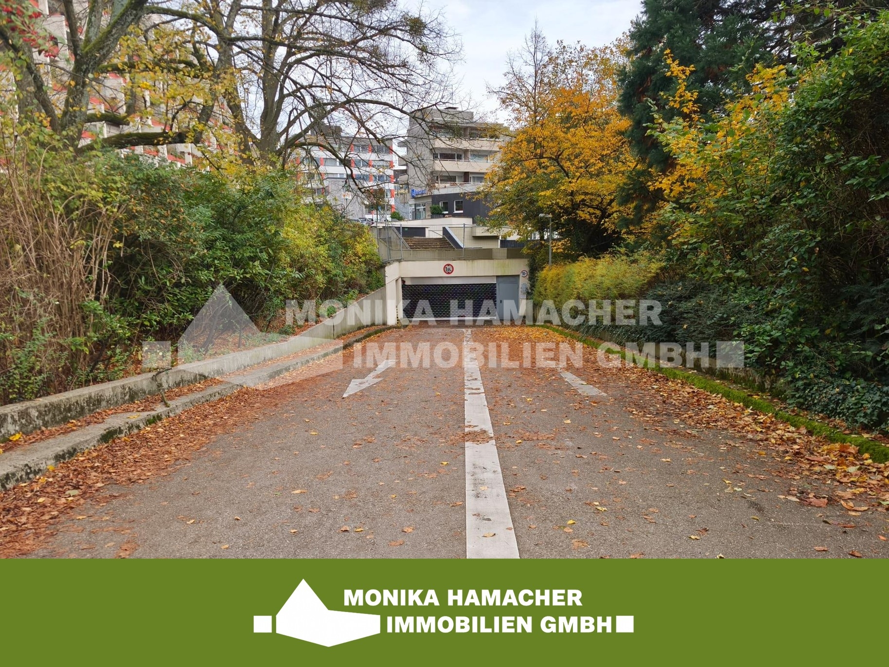 Tiefgaragenstellplatz in der City von GL-Bensberg