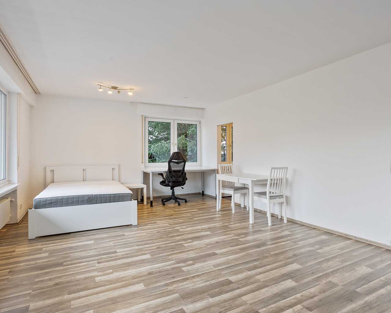 Gemütliches Appartement mit Garagenstellplatz und Balkon in Düsseldorf-Eller