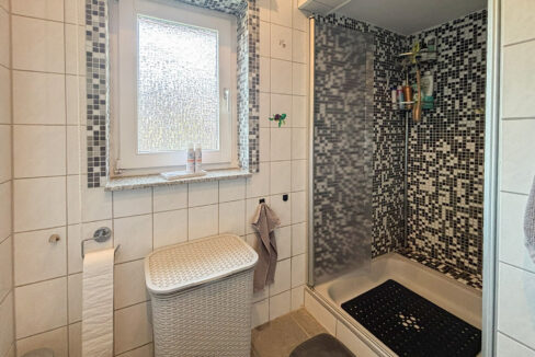 Badezimmer EG