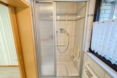 Haus 1 EG Duschbad