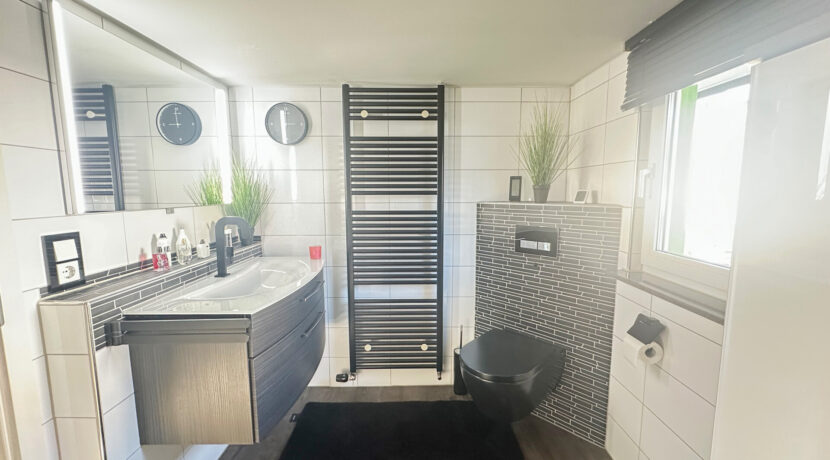 1. OG Badezimmer