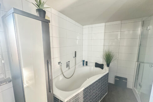 1. OG Badezimmer EG