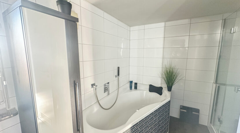 1. OG Badezimmer EG