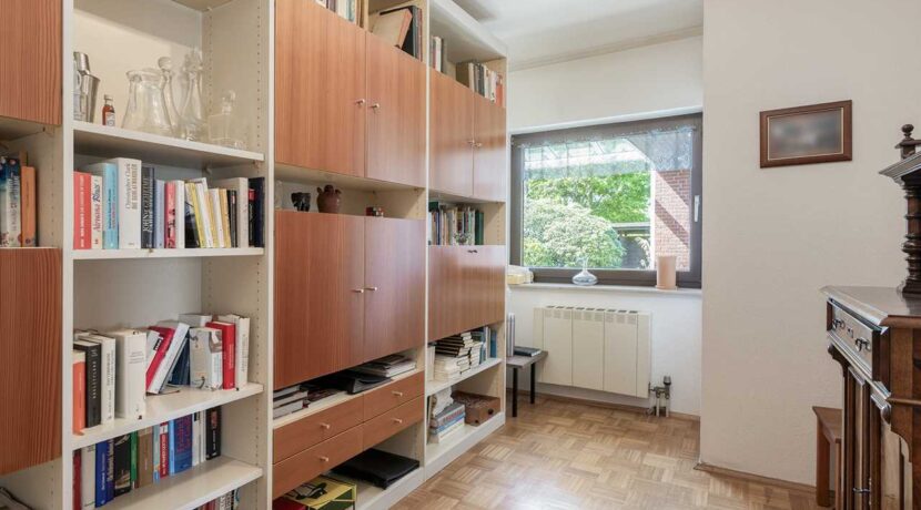 Erstes Schlafzimmer