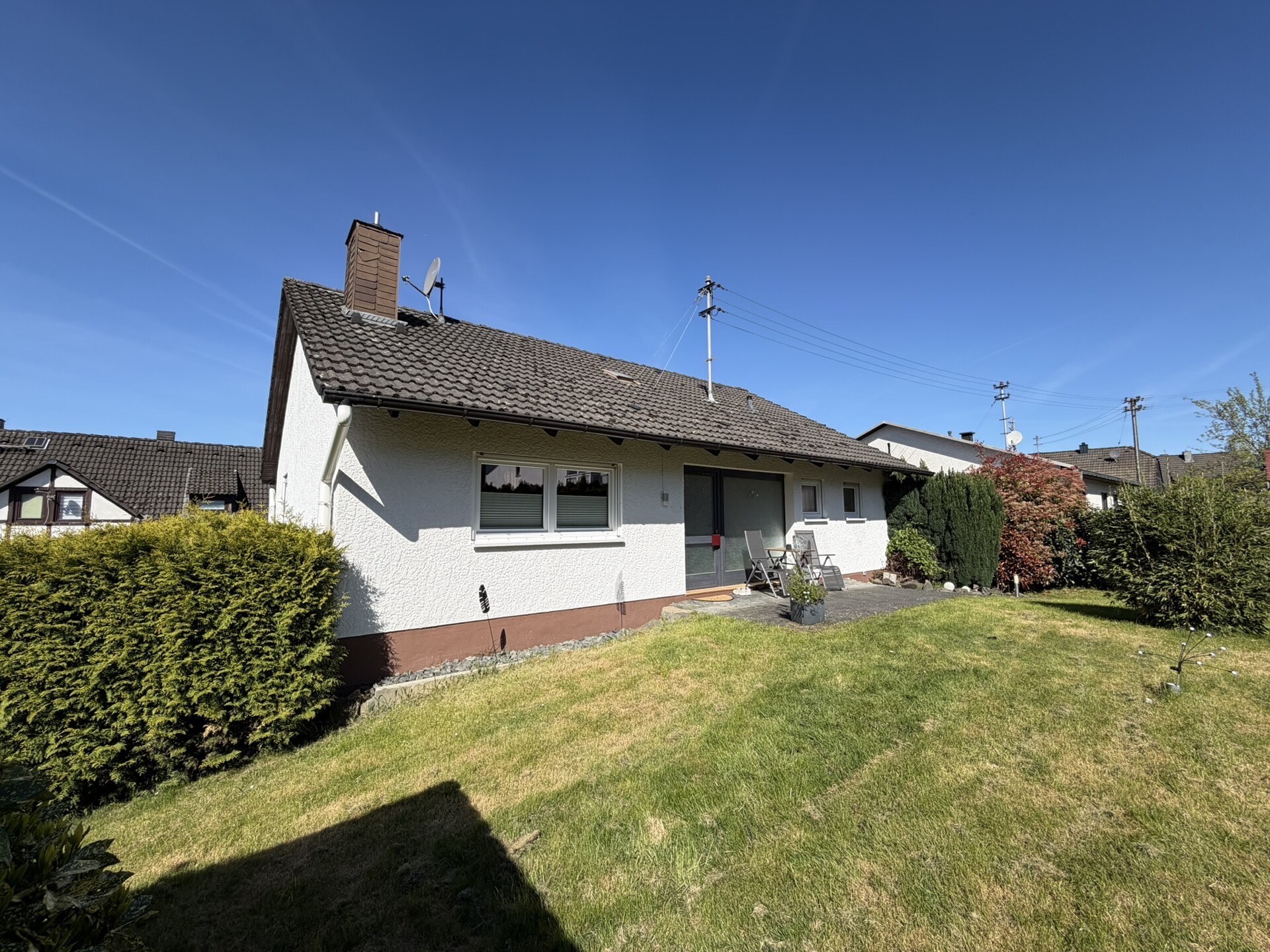 Gepflegtes Einfamilienhaus mit Garten in guter Lage, zwischen Wissen & Betzdorf!