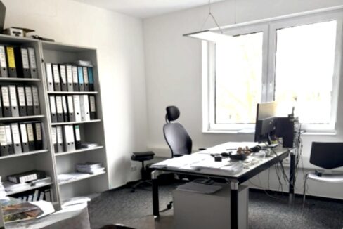 Büro 1