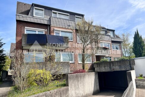 Rückansicht und Tiefgarage