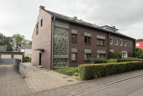 Zwei- bis Dreifamilienhaus in DU-Homberg