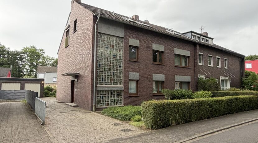 Zwei- bis Dreifamilienhaus in DU-Homberg