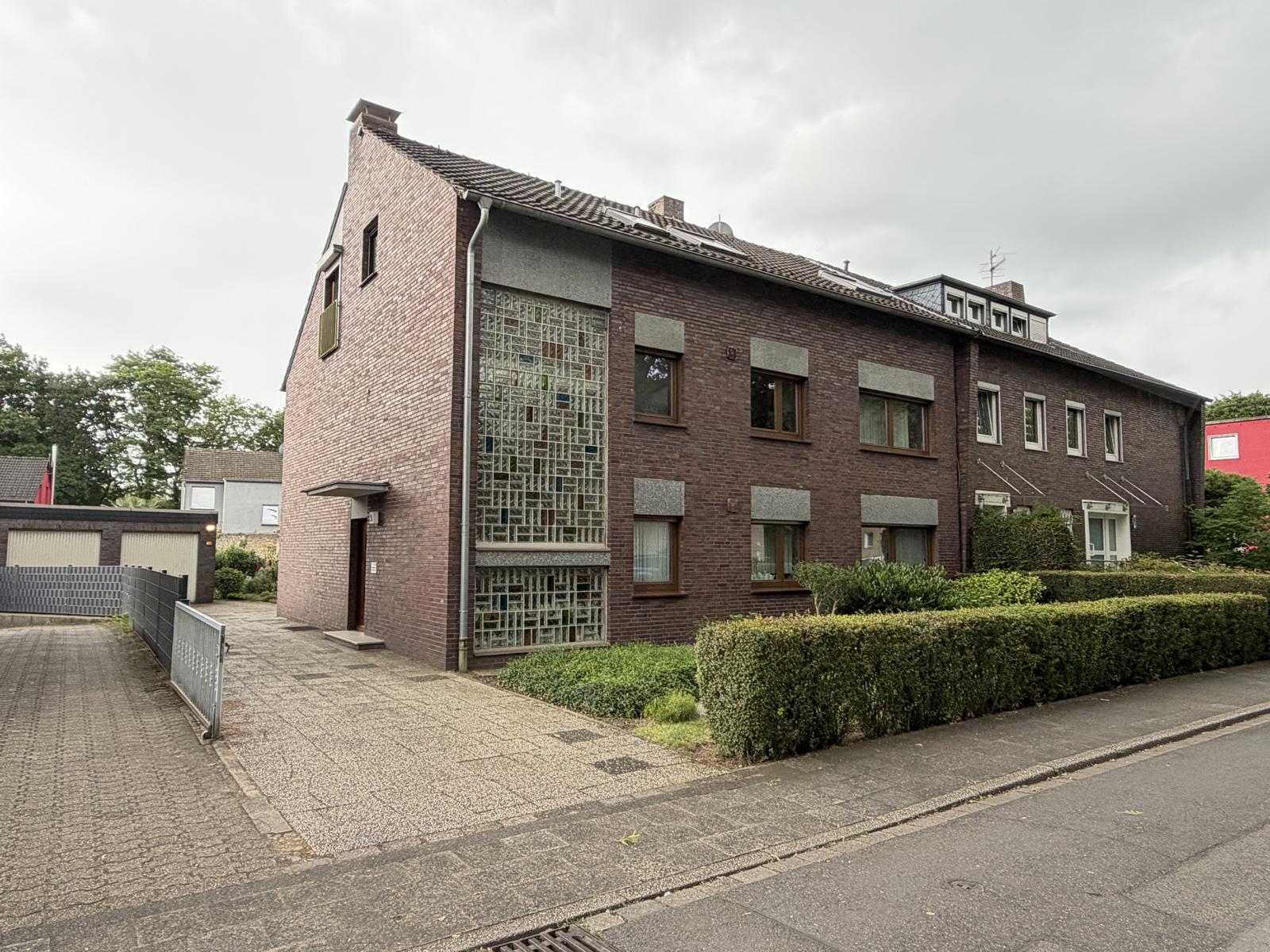 Oldie but Goldie – bezugsfreies Zwei- bis Dreifamilienhaus