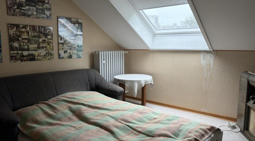 Schlafzimmer 2 DG