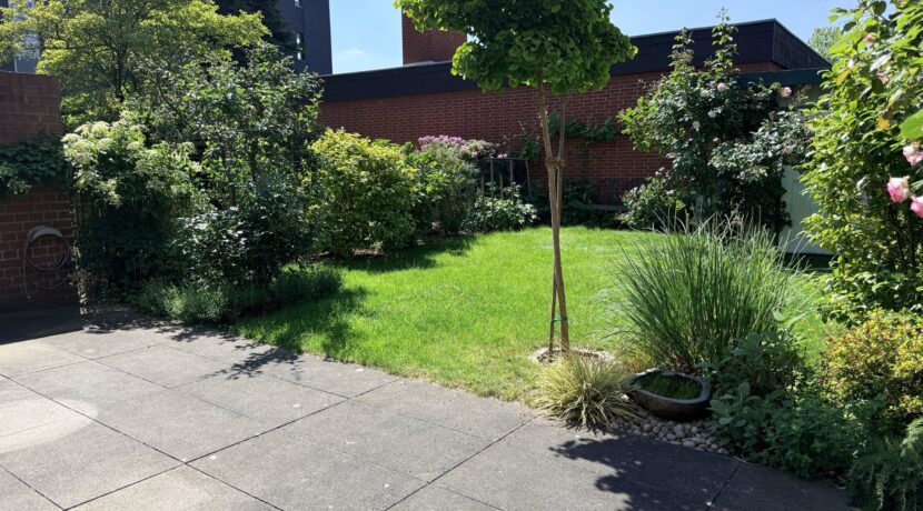 Terrasse + Garten