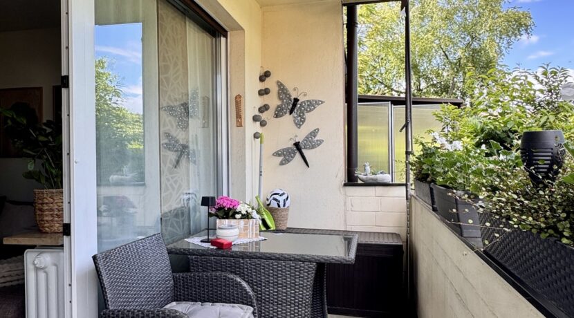 Altbau - Balkon EG links