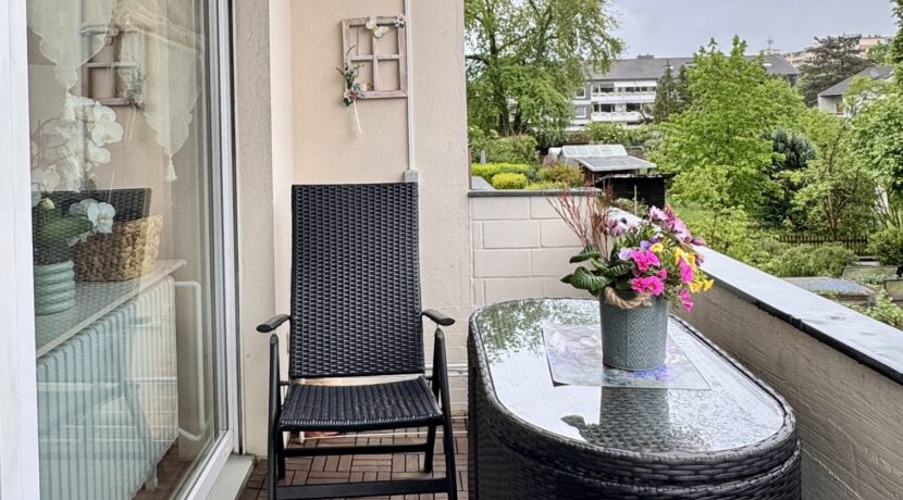 Altbau - Balkon OG rechts