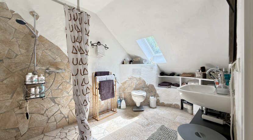 Badezimmer DG