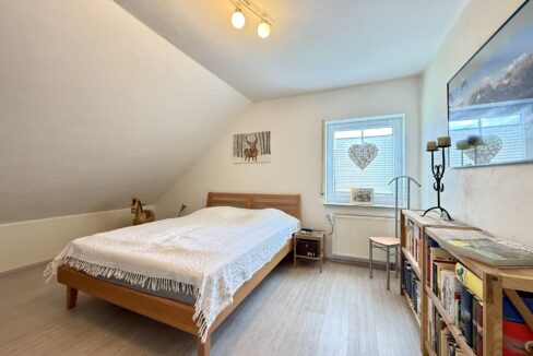 Schlafzimmer DG