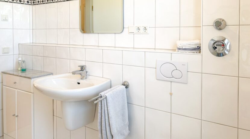 großes Badezimmer