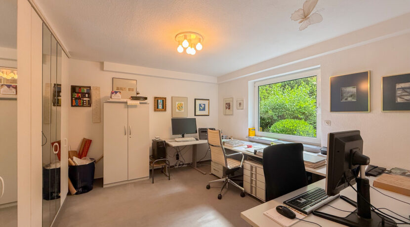Büro UG