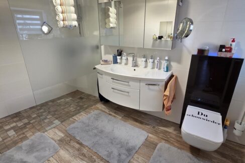 Badezimmer EG