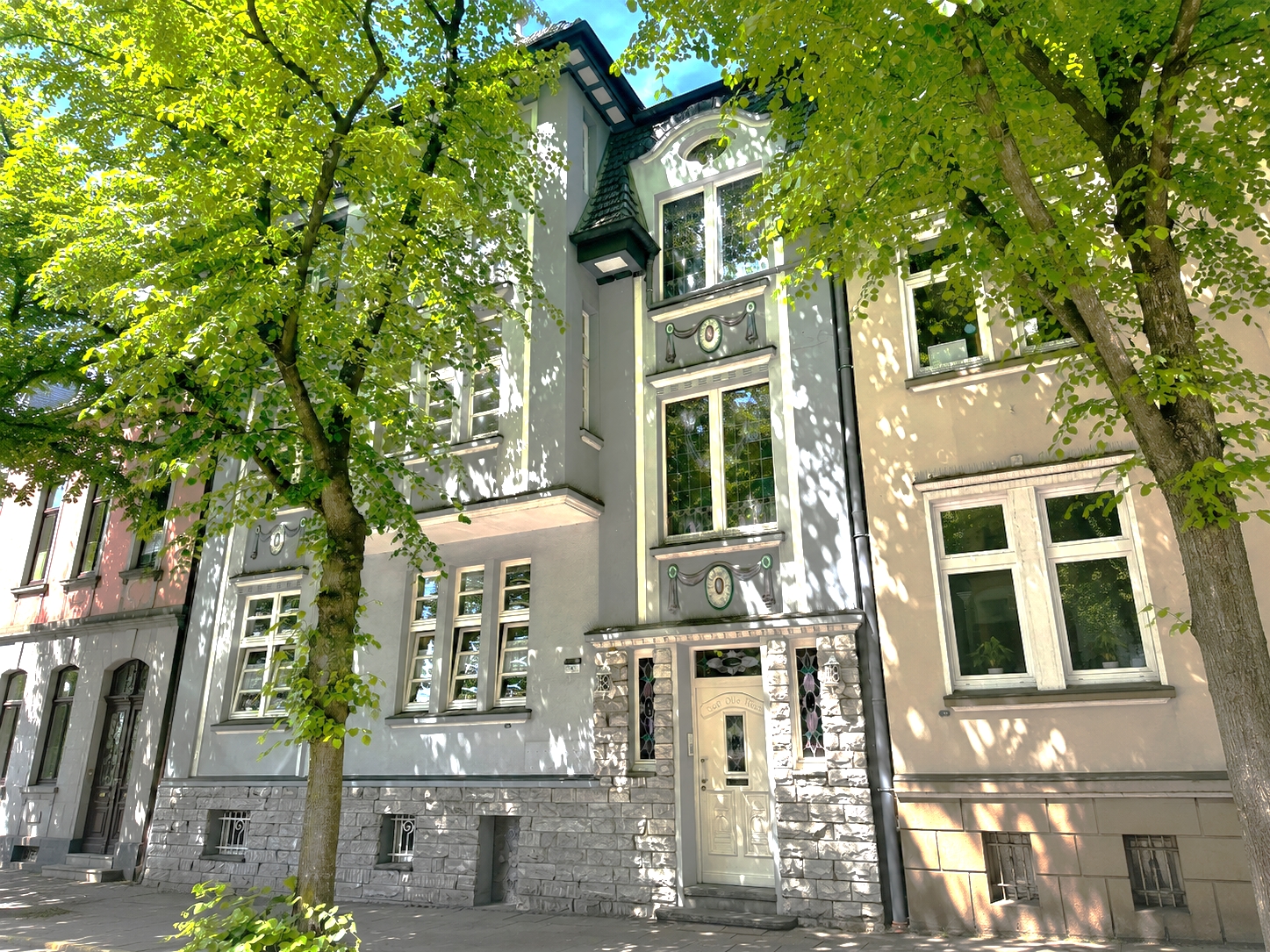 Traumhafter Altbau – Dreifamilienhaus Mit Stil – Altbaucharm im Doppelpack