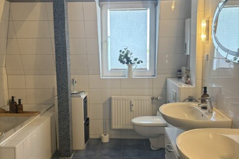 Badezimmer 2. OG